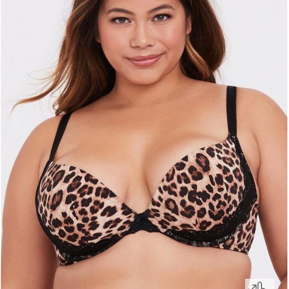 42C Leopard Microfiber & Black
Lace Push-Up Plunge Bra